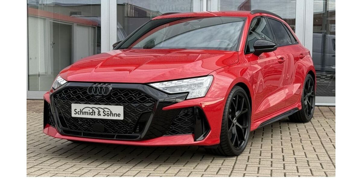 Audi RS3 1.390 km 77.990 &euro; Aschersleben 06449