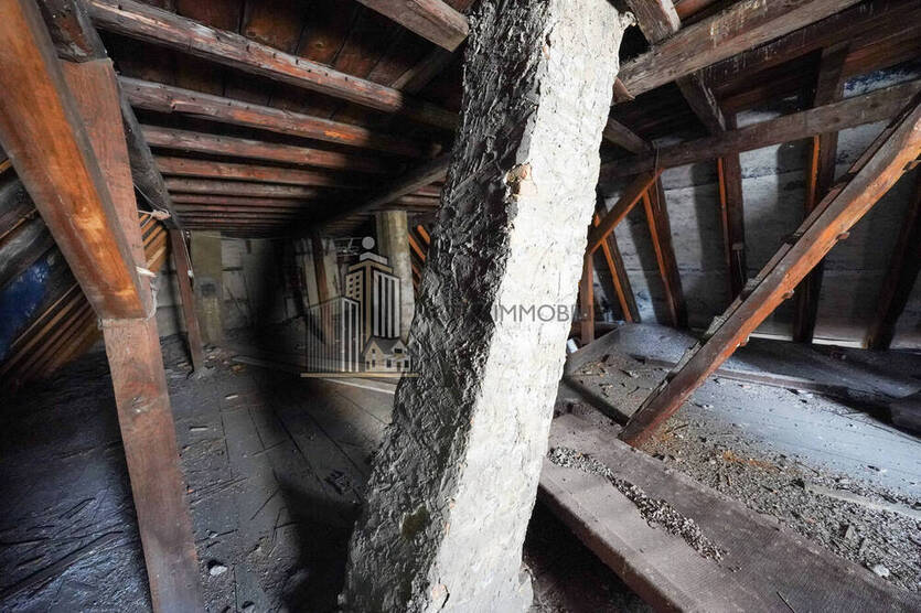 ATIK: *Entwickler aufgepasst* Wohn- u. Geschäftshaus mit Dachausbau-Potenzial in der Fußgängerzone