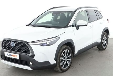 Toyota Corolla Cross 33.876 km 27.790 € Dresden 01187