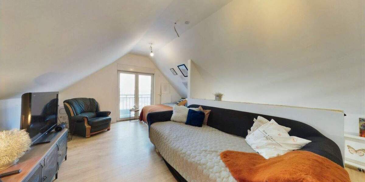 Mehrfamilienhaus, Wohnhaus Geldern - 7 Zimmer, 200 m&sup2;, 299.000&euro; | Angebot:25744053