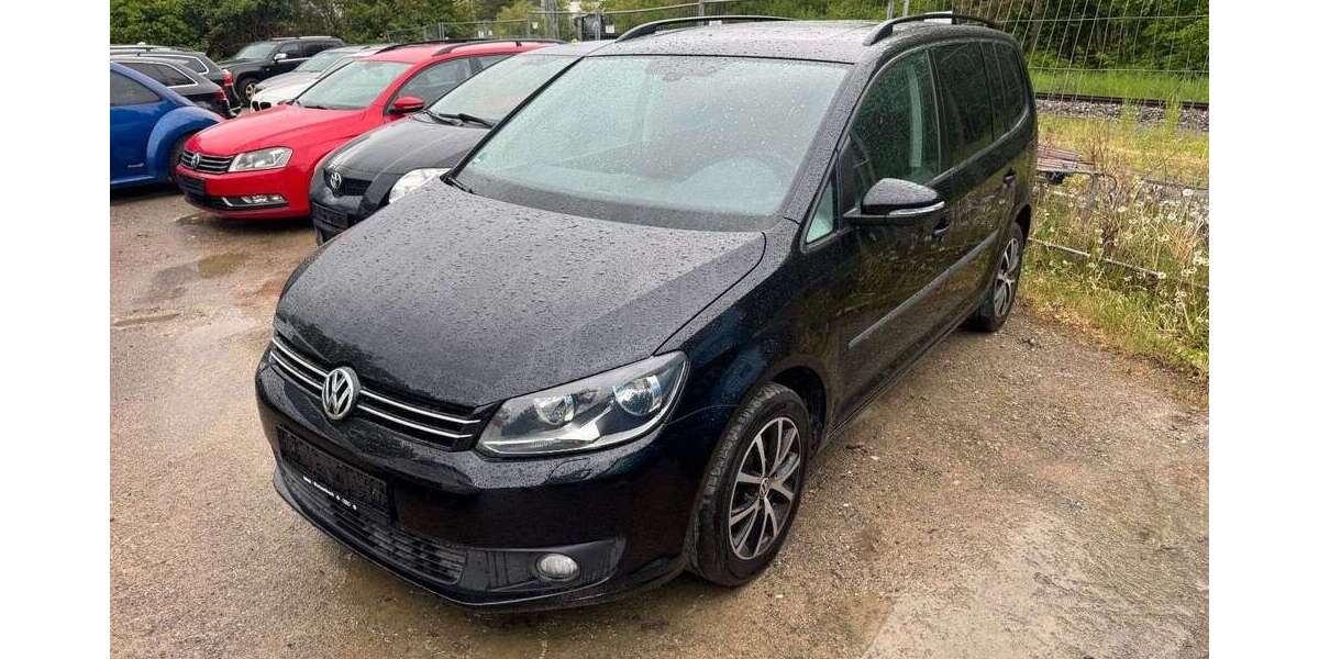 VW Touran 180.000 km 5.990 &euro; Tuebingen 72070