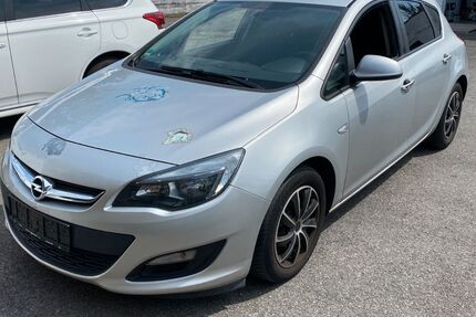 Opel Astra 184.000 km 3.300 &euro; Monheim 40789