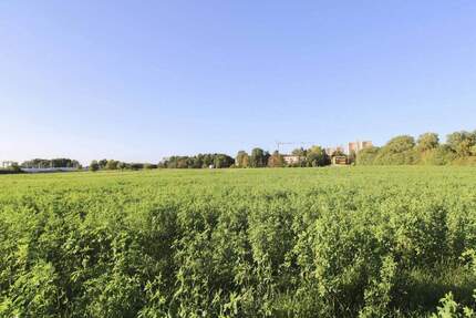 Grüne Aussichten: Grundstück mit Entwicklungschance in Erlangen zimmer