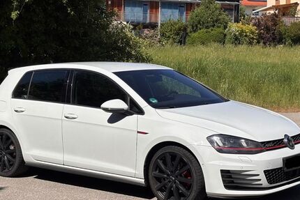 VW Golf 119.000 km 14.700 &euro; Taufkirchen Vils 84416