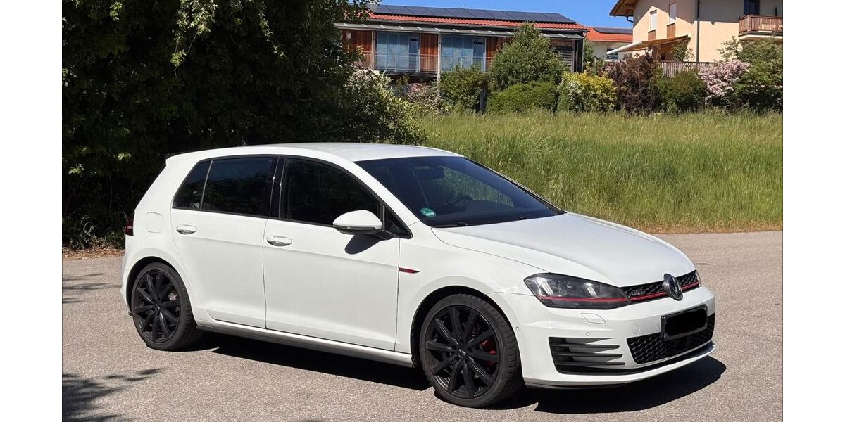 VW Golf 119.000 km 14.700 &euro; Taufkirchen Vils 84416