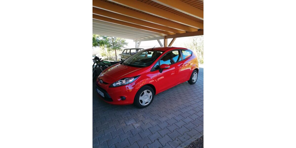 Ford Fiesta 233.000 km 900 &euro; Runding 93486