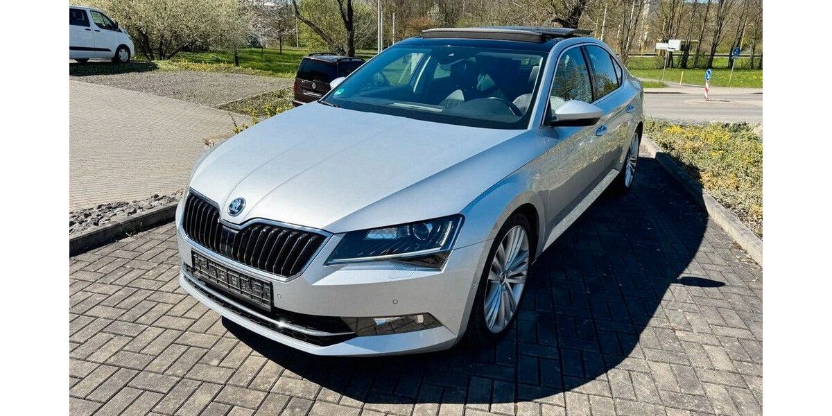 Skoda Superb 120.005 km 6.800 &euro; Mönchengladbach 41061