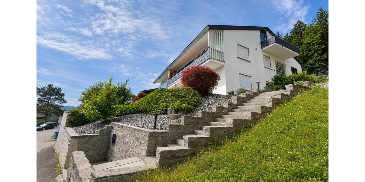Doppelhaushälfte Tuttlingen - 8.5 Zimmer, 200 m&sup2;, 580.000&euro; | Angebot:26940584