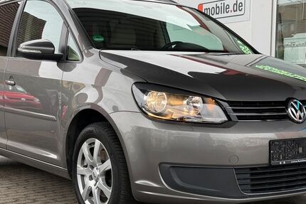 VW Touran 117.000 km 7.999 &euro; Euskirchen 53879