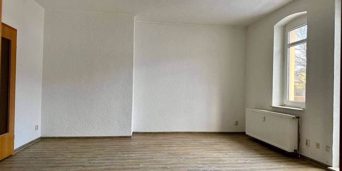 gepflegte 4 Raum - ETW mit Küche, Balkon und Pkw-Stellplatz am Stadtrand - Etagenwohnung Apolda | Angebot:24308532