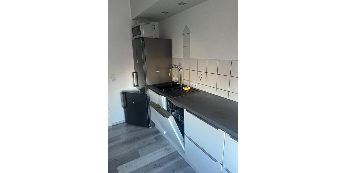 Etagenwohnung Schönebeck (Elbe) - 4 Zimmer, 104 m&sup2;, 925&euro; | Angebot:25052597