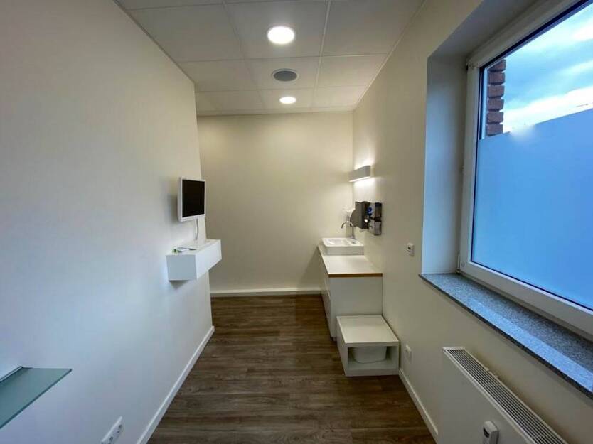 Moderne und großzügige Praxisräumlichkeiten auf zwei Etagen 9 zimmer