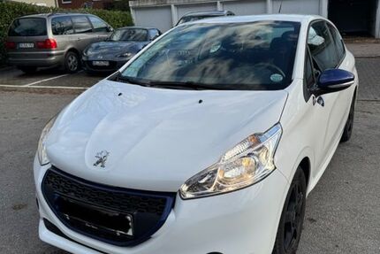 Peugeot 208 75.950 km 4.990 &euro; Norderstedt 22850