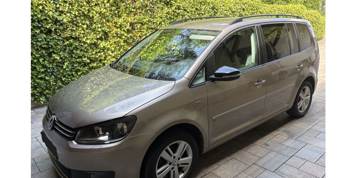 VW Touran 198.000 km 5.400 &euro; Bad Berleburg 57319
