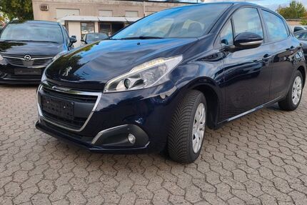 Peugeot 208 114.500 km 4.890 &euro; Frankfurt am Main 65933