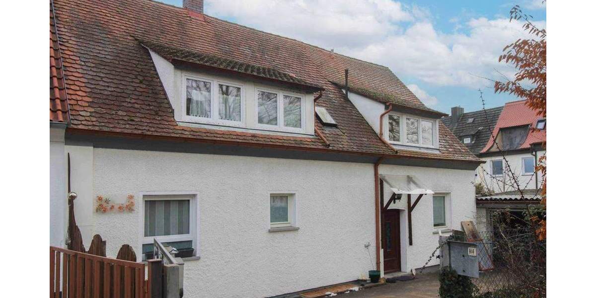 Mehrfamilienhaus, Wohnhaus Fürth Unterfarrnbach - 7 Zimmer, 230 m&sup2;, 528.000&euro; | Angebot:25474646