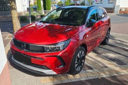 Opel Grandland (X) 8.000 km 22.999 &euro; Erlensee 63526