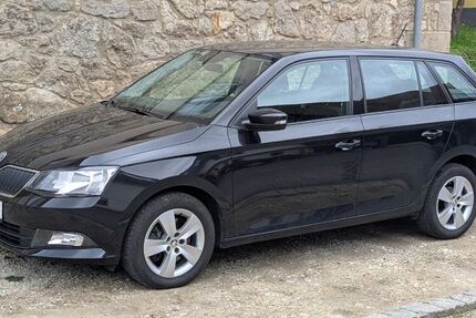 Skoda Fabia 95.000 km 8.200 &euro; Königstein 92281