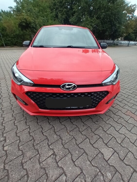 i20