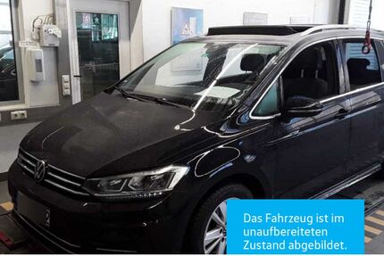 VW Touran 61.407 km 26.430 &euro; Stuttgart 70563