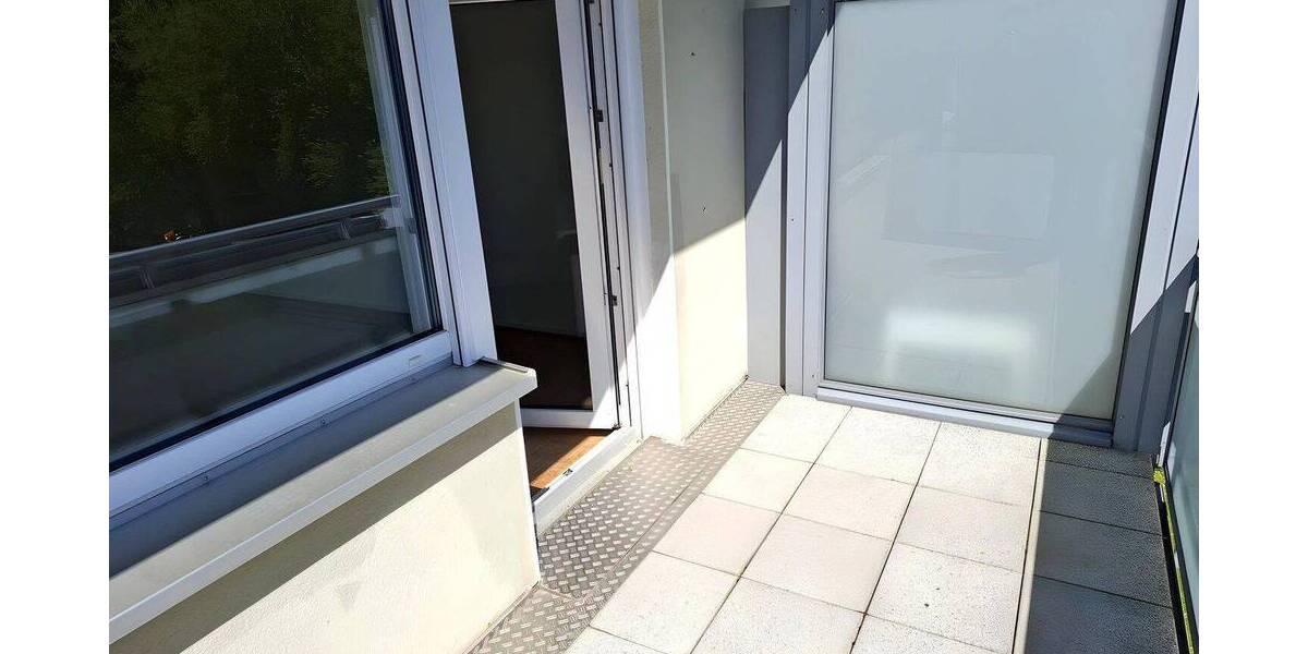Etagenwohnung Bochum Innenstadt - 3 Zimmer, 73 m&sup2;, 850&euro; | Angebot:26805377