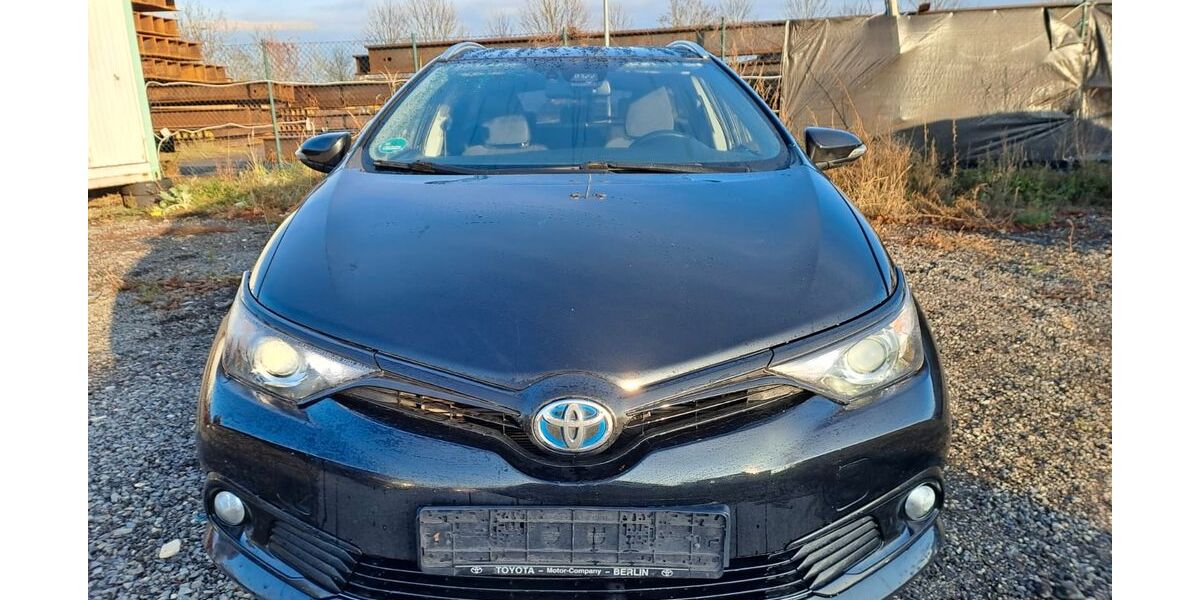 Toyota Auris 173.000 km 8.900 &euro; Berlin 12355