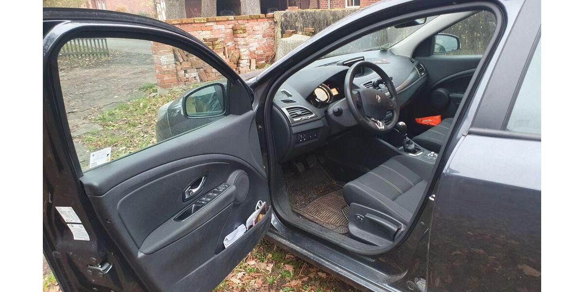 Renault Megane 110.000 km 9.500 &euro; Schweringen 27333