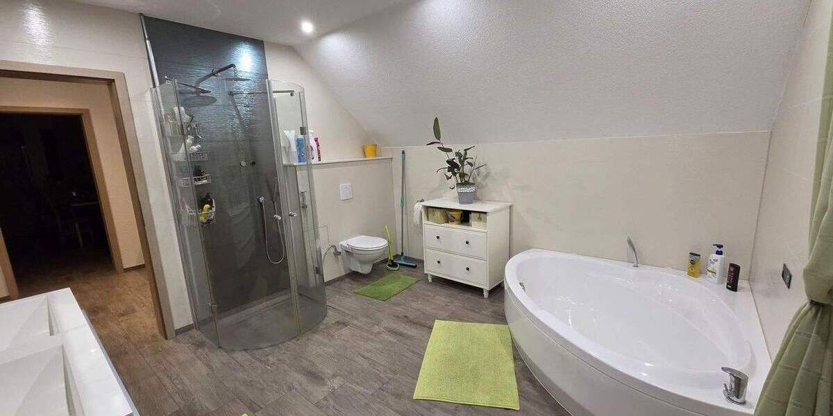 Einfamilienhaus Künzelsau-Kemmeten Kemmeten - 5 Zimmer, 150 m&sup2;, 550.000&euro; | Angebot:25760437