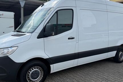 Mercedes-Benz Sprinter 169.000 km 16.990 &euro; Frankfurt am Main 65933