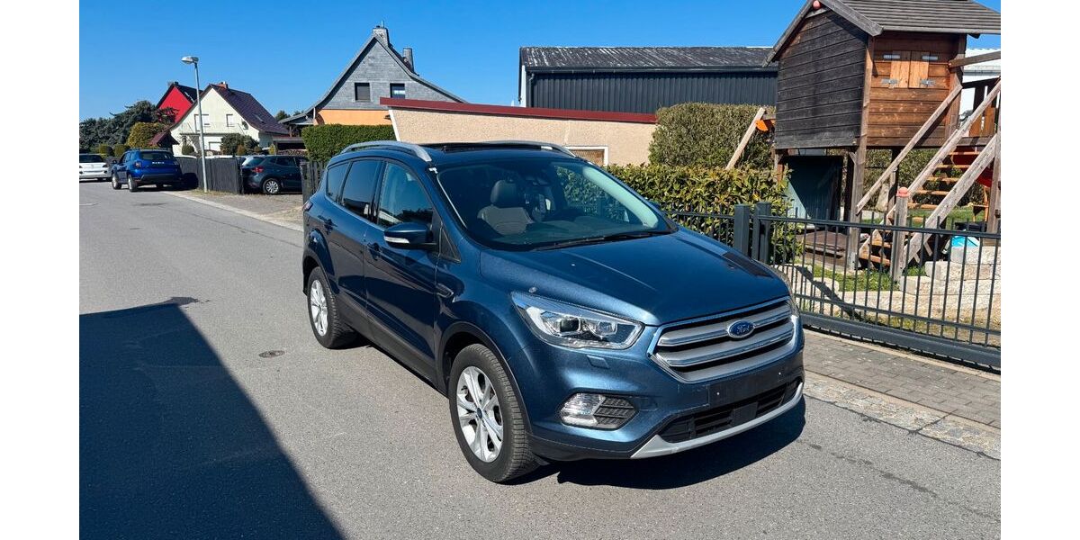 Ford Kuga 62.000 km 11.700 &euro; Dahme/mark 15936