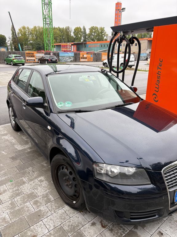 Audi A3 242.000 km 6.000 € München 81541