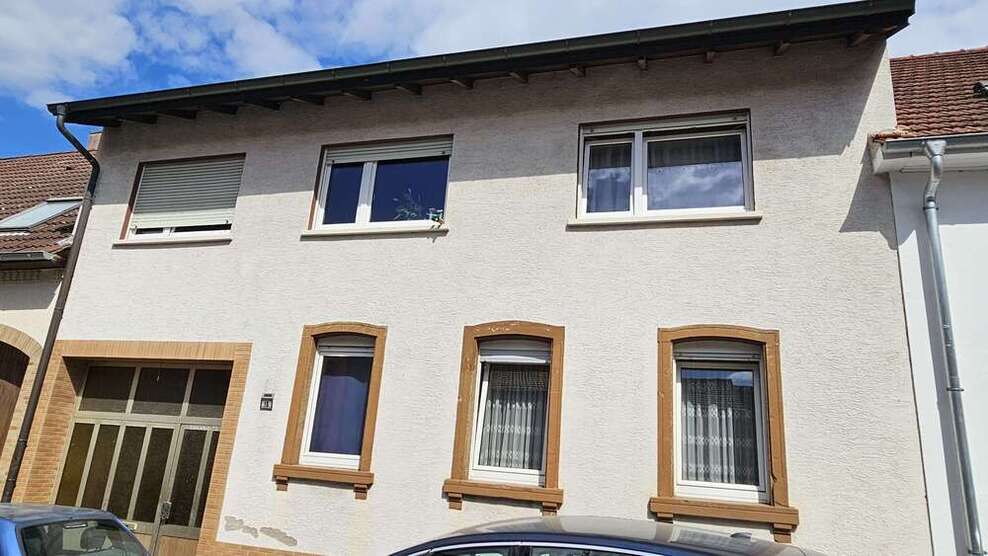 Haus zum Kaufen in Philippsburg 349.000 € 239 m²