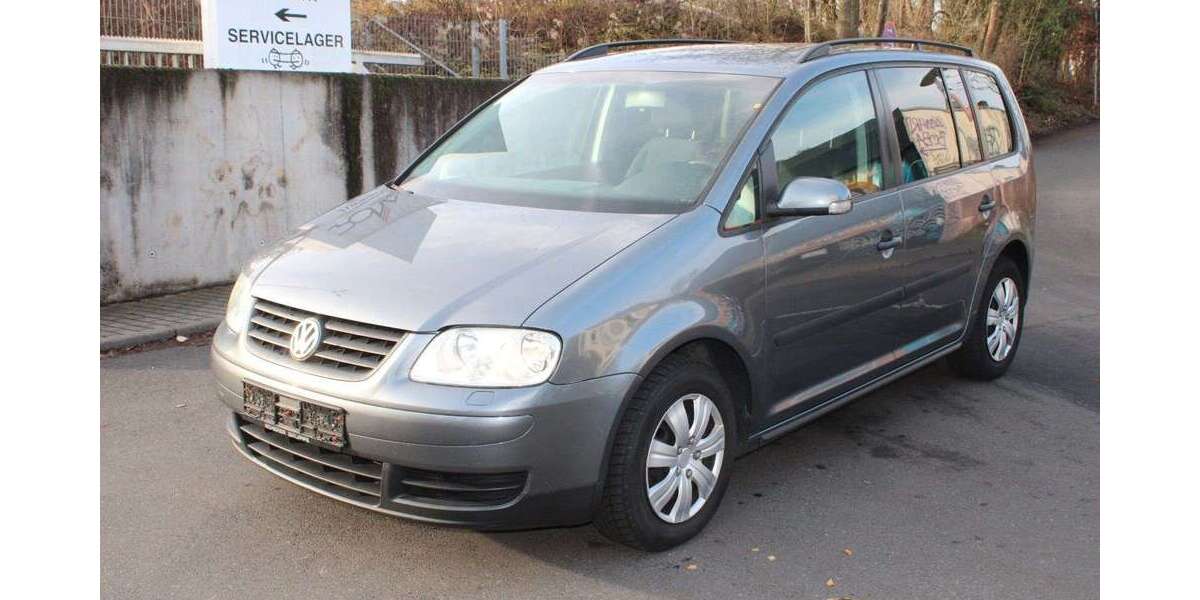 VW Touran 211.000 km 2.900 &euro; Hofheim 65719