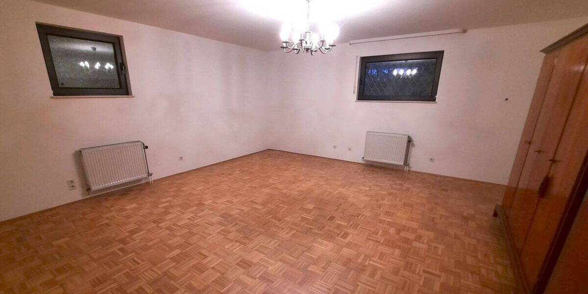 Einfamilienhaus Kriftel - 8 Zimmer, 251 m&sup2;, 1.080.000&euro; | Angebot:25968360