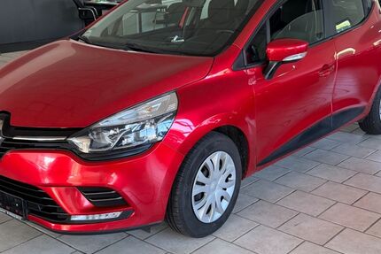 Renault Clio 99.000 km 6.650 &euro; Detmold 32756