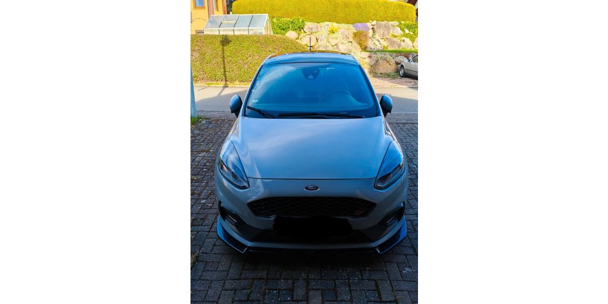 Ford Fiesta 42.900 km 22.350 &euro; Dunningen 78655