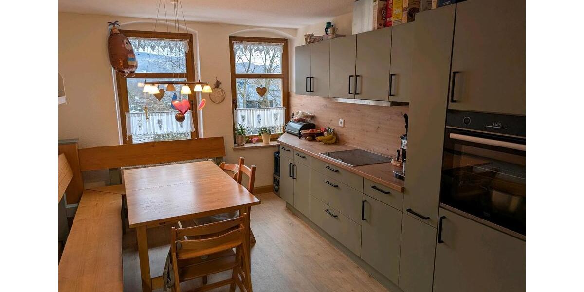 Etagenwohnung Lauter-Bernsbach Bernsbach - 4 Zimmer, 105 m&sup2;, 580&euro; | Angebot:26320291