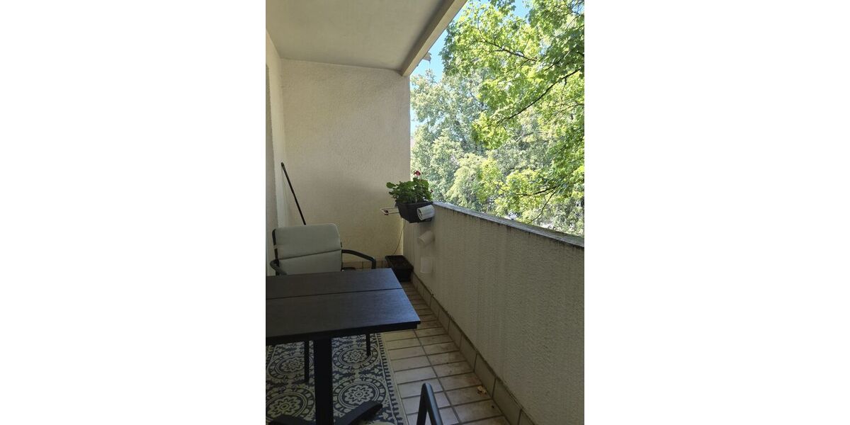 Apartment mit Südbalkon in Regensburg - Appartement Regensburg Ganghofersiedlung | Angebot:27263216