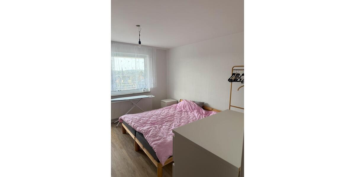 Etagenwohnung Leichlingen (Rheinland) - 2 Zimmer, 61 m&sup2;, 380&euro; | Angebot:25907532