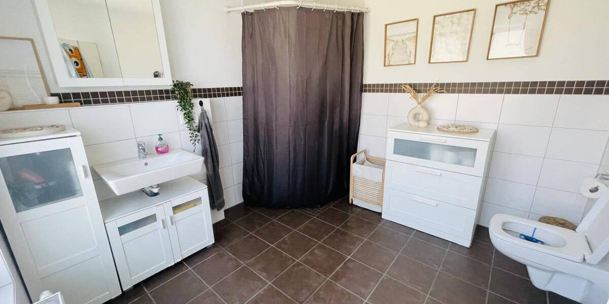 Etagenwohnung Oberhausen Sterkrade-Mitte - 3 Zimmer, 106 m&sup2;, 1.100&euro; | Angebot:26502381
