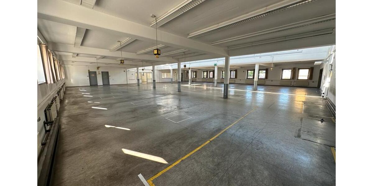 Lagerfläche mit Büro 1850 m2 zimmer