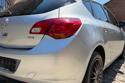 Opel Astra 310.655 km 2.000 &euro; Nürnberg 90449