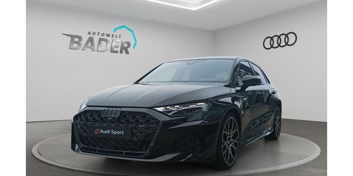 Audi RS3 13.900 km 66.530 &euro; Bruckmühl 83052