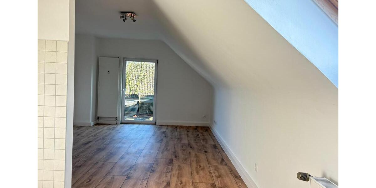 Dachgeschoßwohnung Gelsenkirchen Gelsenkirchen-Nord - 3 Zimmer, 58 m&sup2;, 82.000&euro; | Angebot:25886651