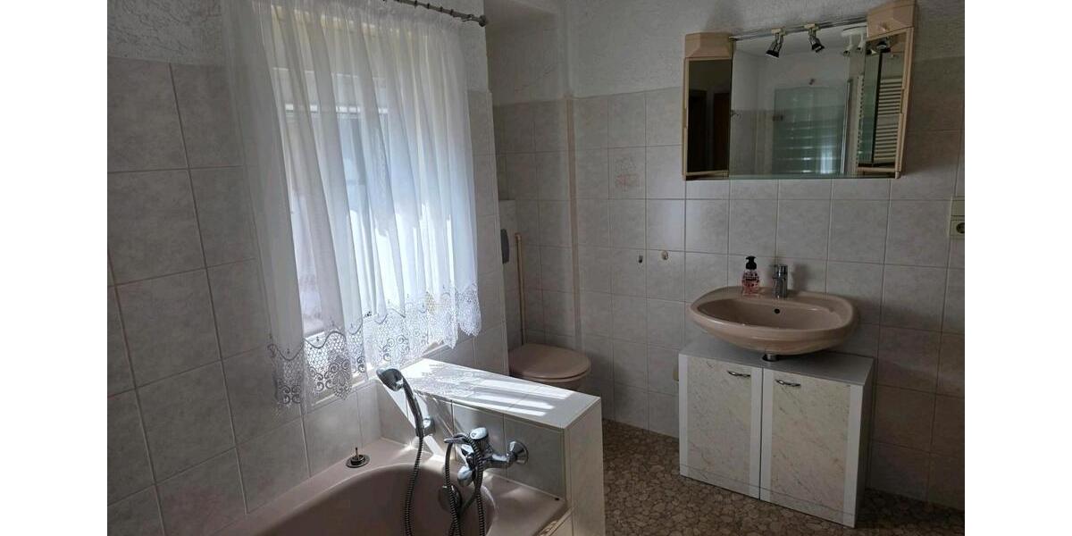 Einfamilienhaus Neuhaus am Rennweg - 4 Zimmer, 85 m&sup2;, 750&euro; | Angebot:26404816