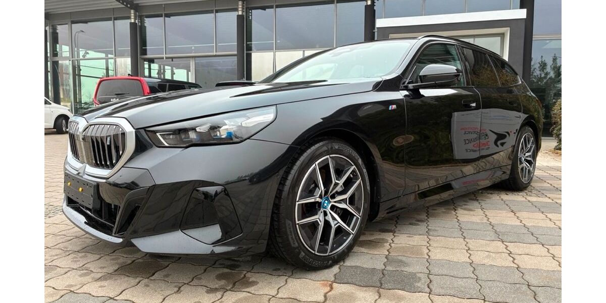 BMW i5 7.709 km 53.788 &euro; Amberg 92224
