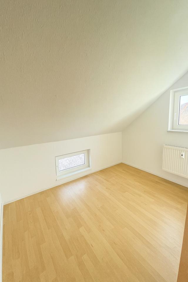 Frisch sanierte Dachgeschoßwohnung in Bralitz