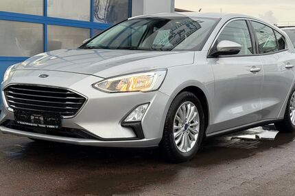 Ford Focus 29.789 km 15.900 &euro; Frechen 50226