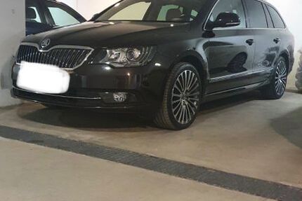 Skoda Superb 235.000 km 13.000 &euro; Gräfelfing 82166