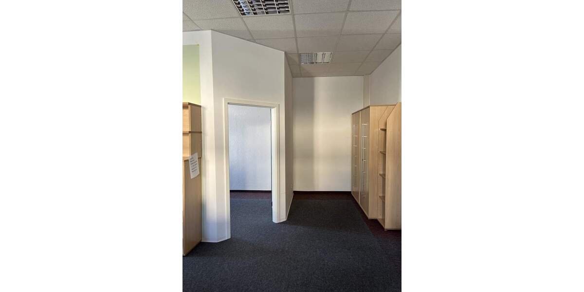 Gewerbeobjekt Freiberg - 7 Zimmer, 321 m&sup2;, 1.580&euro; | Angebot:25708878